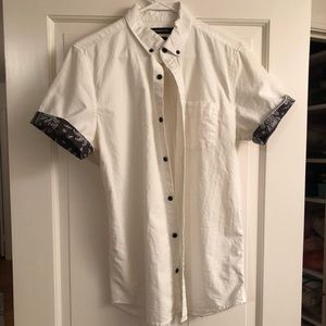 Short sleeve white button down